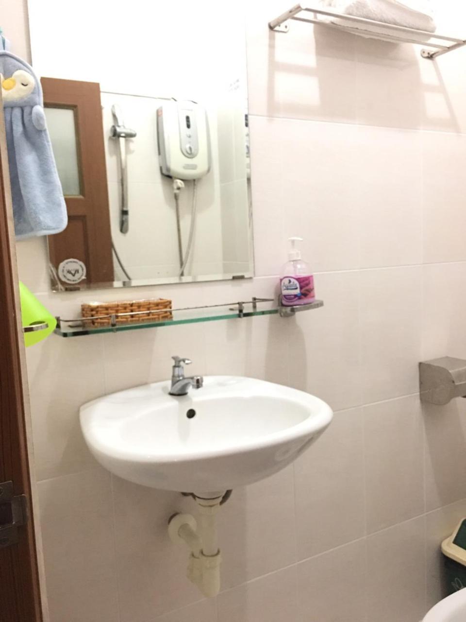 Thanhha Guesthouse At Bui Vien Walking Street ホーチミン市 エクステリア 写真